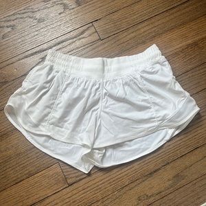 Lululemon Hotty Hot Shorts 2.5”
